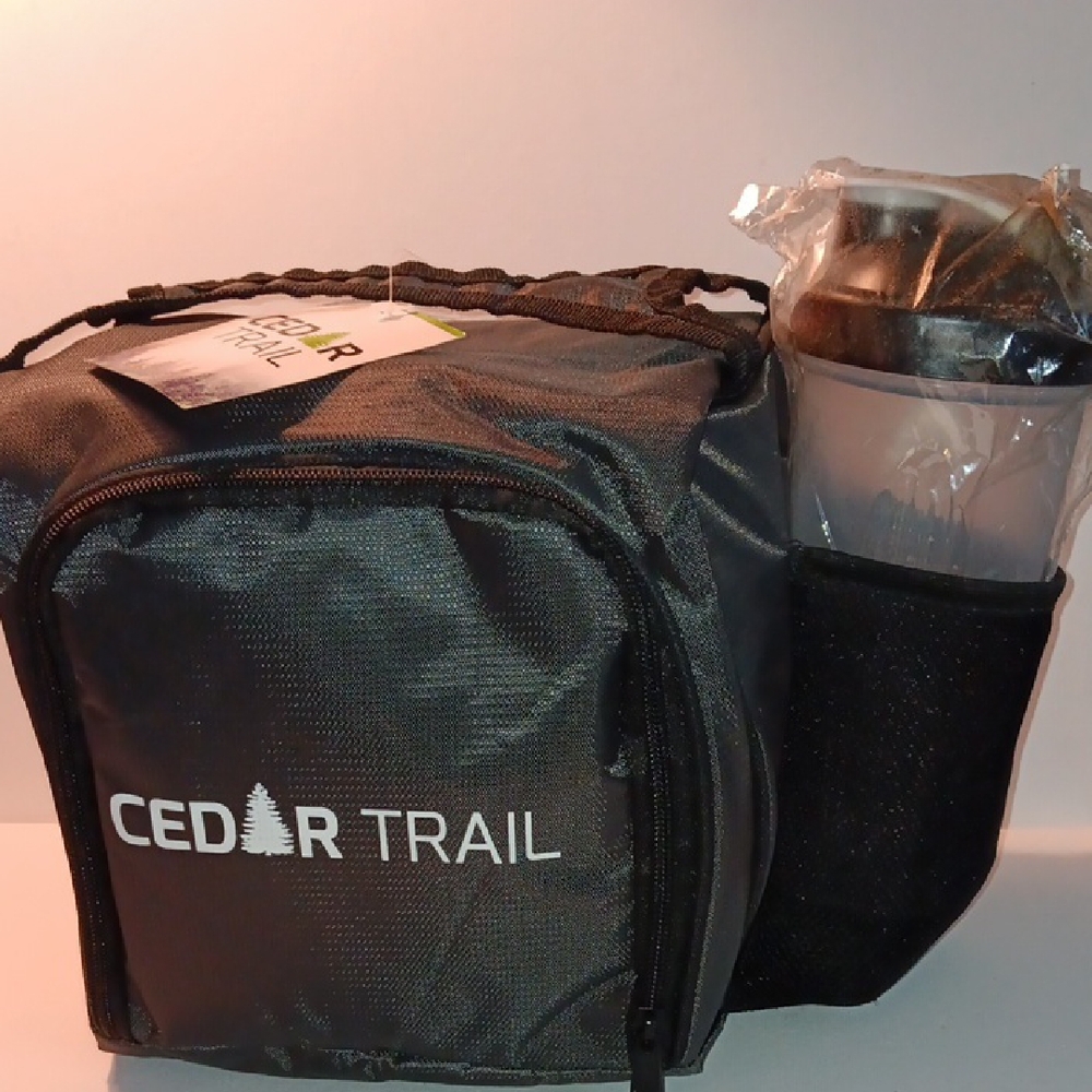 Cedar Trail Meal Prep Cooler Bag. Black Lunch Bag
